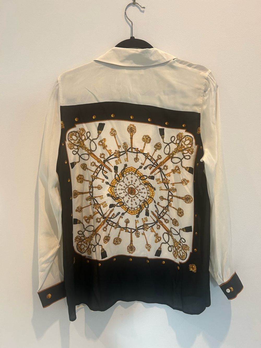 L'AGENCE Ivory and Black Silk Button-Down Shirt with Gold Chain Print